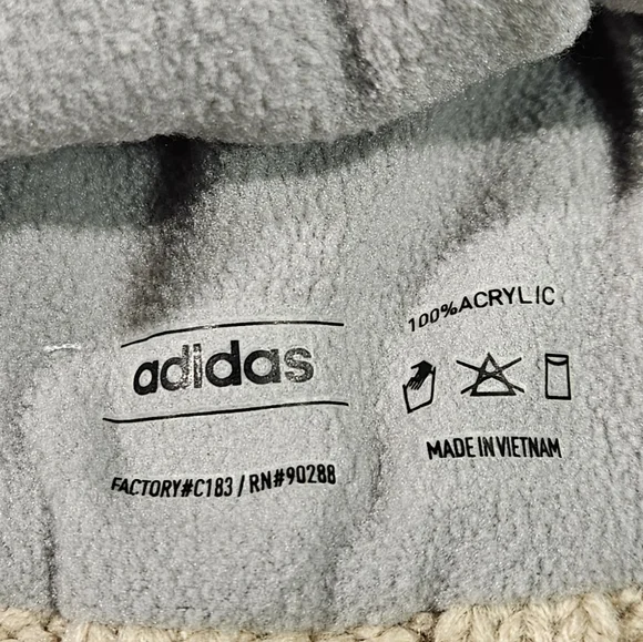 Adidas Crystal Brimmer Knit Hat NWT - Picture 7 of 8